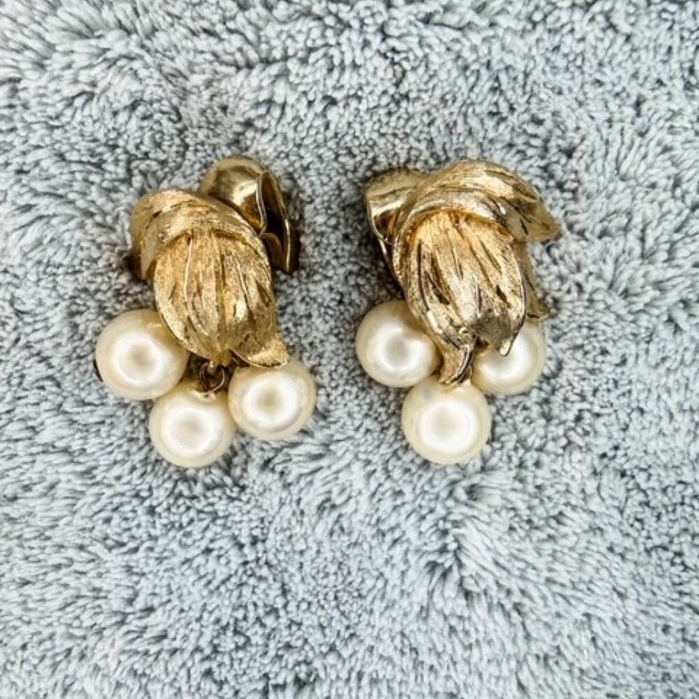 Vintage Kramer Gold & Faux Pearl Earrings
